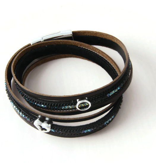 Armband Wrap with Circle and Heart