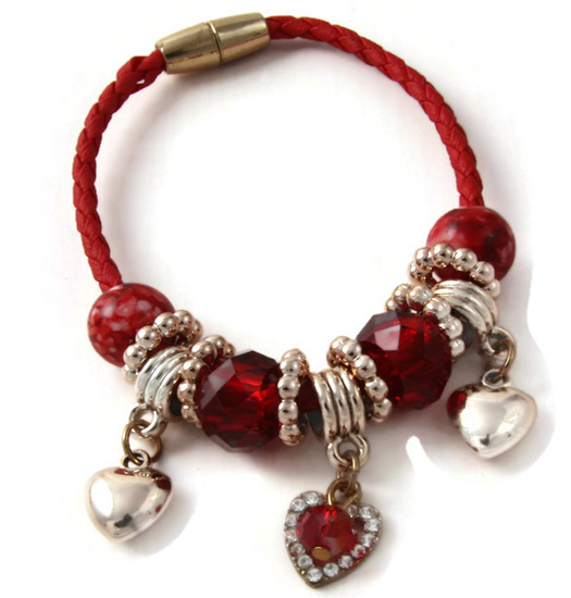 Armband Red Braide, beads and charms