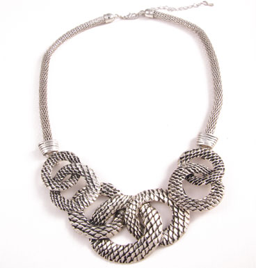 Necklace Entangled